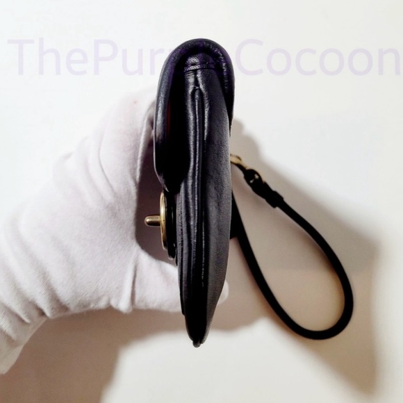 NWOT, Near Vintage Coach Legacy Wristlet #40212 - Picture 2 of 10